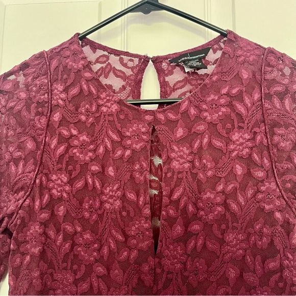 Y2K Moda International Lace Peplum top - Picture 2 of 4